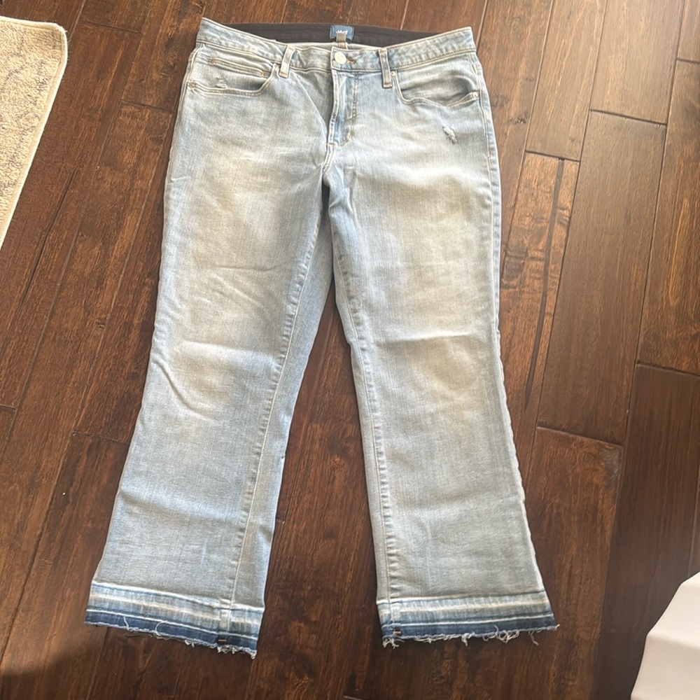 Jag Eloise Mid Rise Bootcut Cropped Frayed Hem Jeans, Size 12 like new.